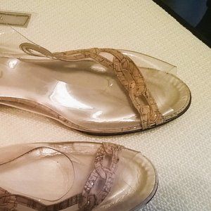 California Magdenan sandals